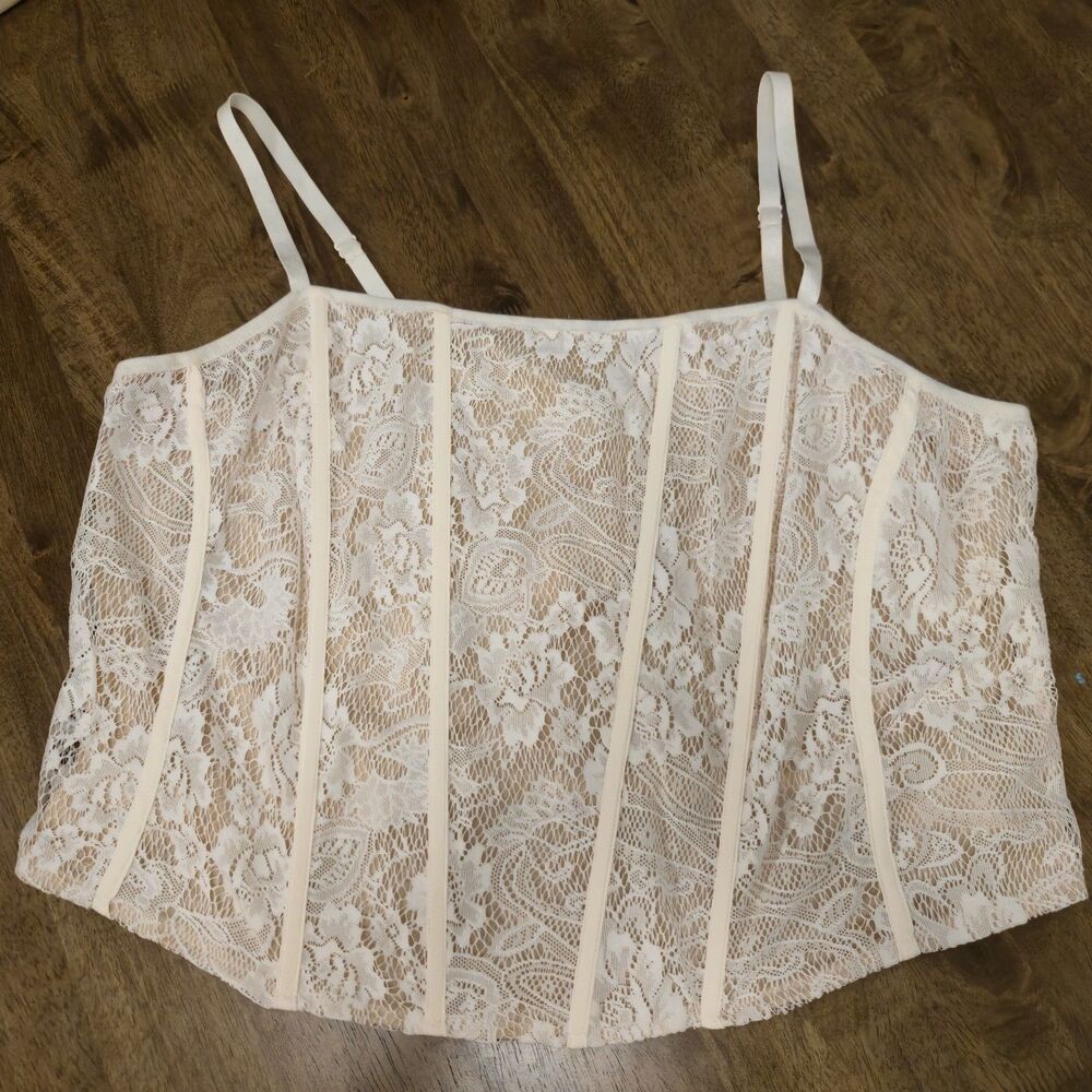 NWT Torrid Womens Lace Crop Bustier Corset Top 3X Coquette Whimsigoth Fairy Sexy